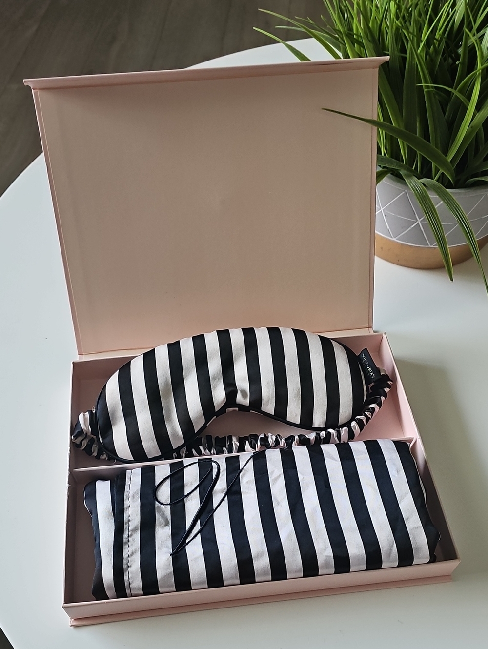 Victoria Secret Striped Black & White Satin Sleep Mask and Pouch Set